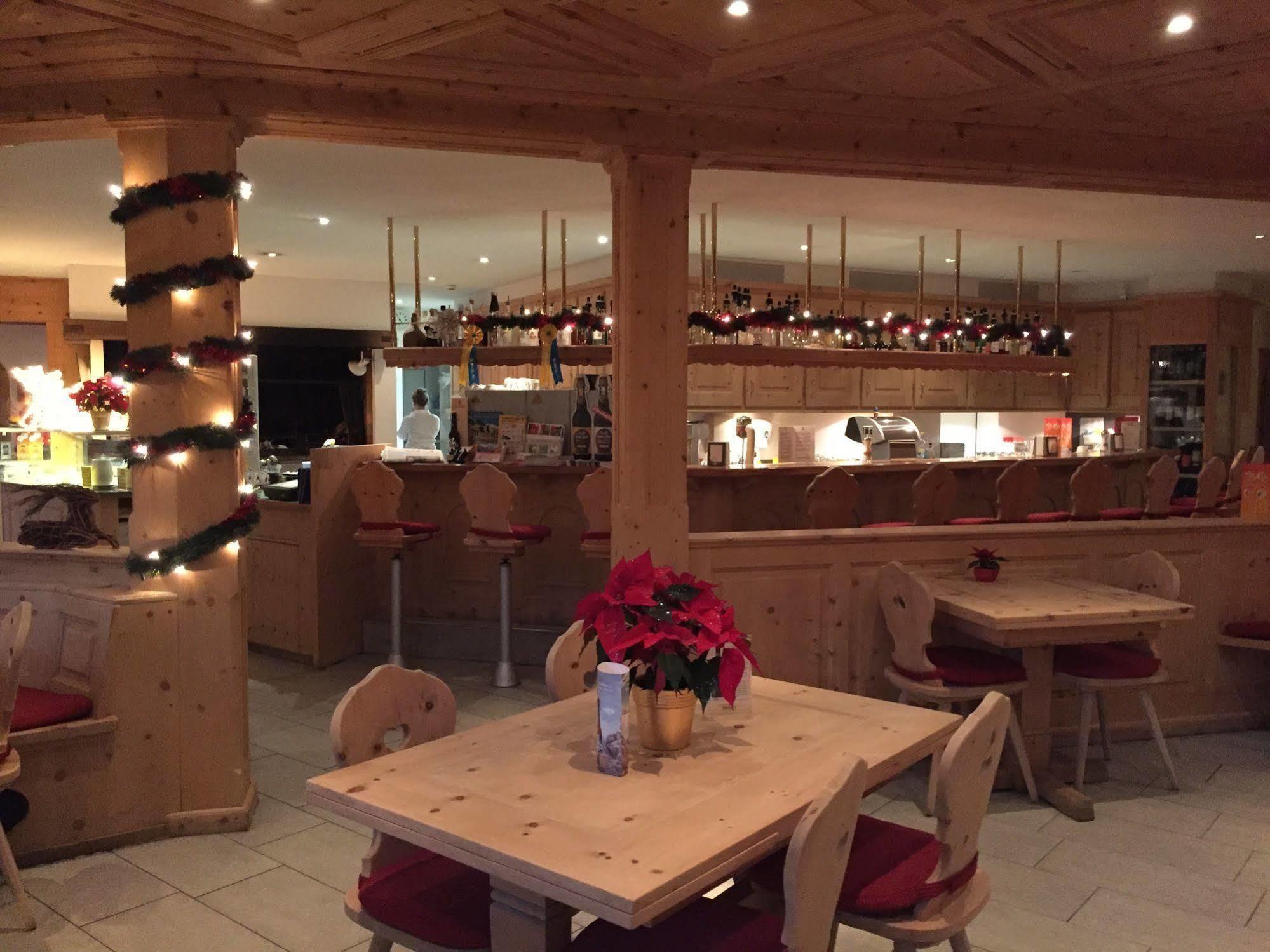 Hotel Corvatsch - Web Check-In St. Moritz Ngoại thất bức ảnh